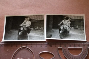 zwei tolle alte Fotos - Familie mit Motorroller SR 56 "Wiesel" 50-60er Jahre - Picture 1 of 4