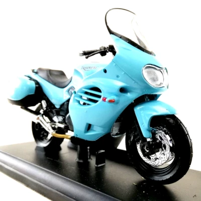2002 Triumph TROPHY Motorcycle Die-cast Model Welly 1:18 Scale Toy Collection #1 - Image 1 of 4