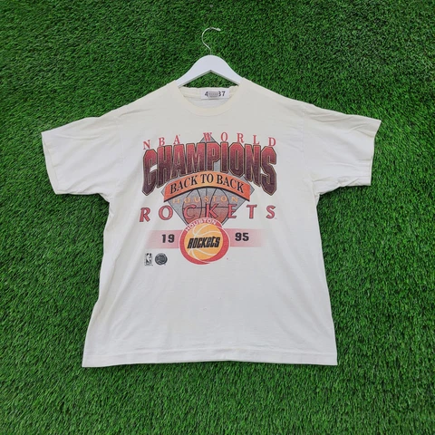 Vintage 1995 Houston-Rockets Back-To-Back Champs T-Shirt Large NBA 90s Arch Logo Cover
