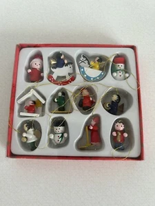 Lotto Vintage 12 Legno Ornamenti Albero di Natale 1"" Legno Miniatura Dipinto Mini - Foto 1 di 3