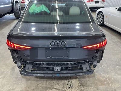 22 AUDI A3 PUERTA LEVADIZA TAPA MALETERO TRASERO CON LUCES PINTURA GRIS MANHATTAN H1 Foto 1 de 4