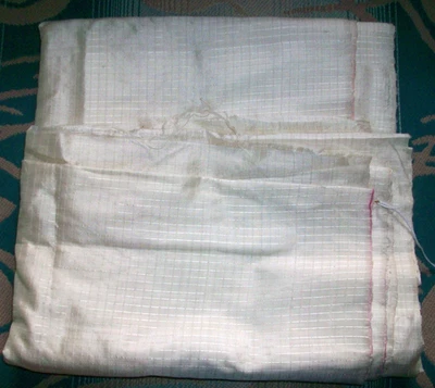 Vintage Light Ivory 100% Silk Windowpane Tissue Taffeta Specialty Fabric - Image 1 of 3