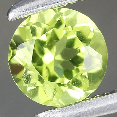 0.46ct t.w 4.8mm Round Natural Unheated Untreated Green Peridot, Myanmar - Image 1 of 4