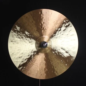 Paiste 16" Signature Traditionals Thin Crash - 932g (video demo) - Picture 1 of 1