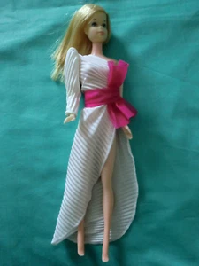 Vintage Standard Barbie Stacey Face aus den 1970ern mit Superstar Kleid # 9082 - Bild 1 von 13