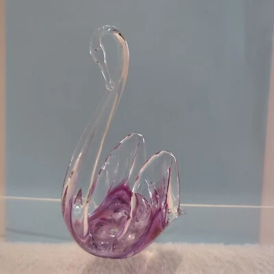 Vintage Alum Bay Glass Purple Swirl Swan Figurine 12.5cm - Image 1 of 4