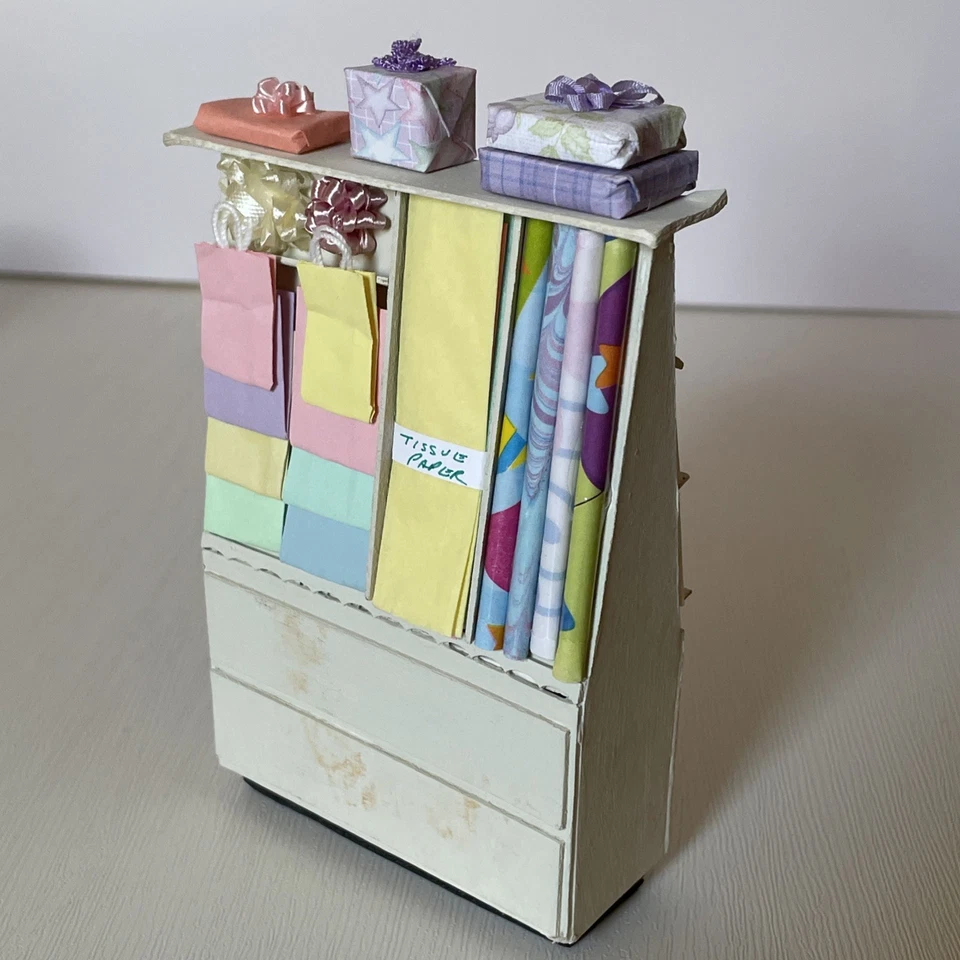 MINIATURE DOLLHOUSE 1:12 SCALE Wrapping Paper & Greeting Card Display - Image 1 of 4