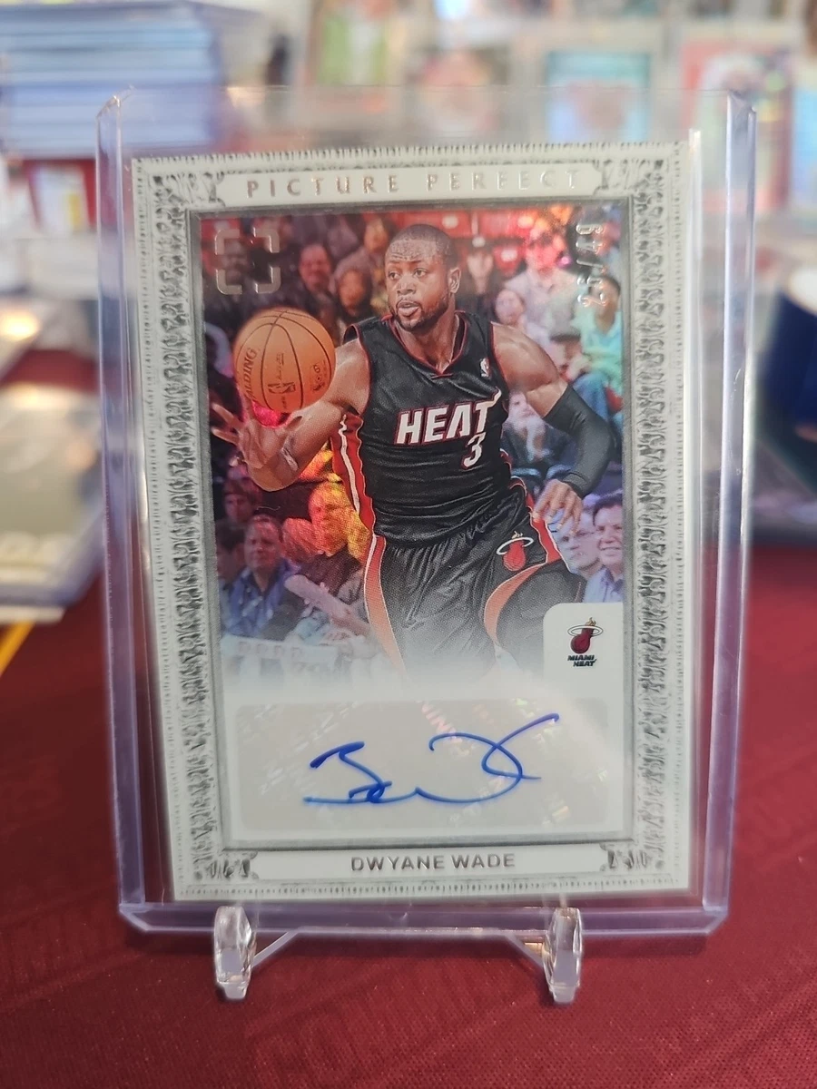 Panini Dwyane Wade Basketball Autographed Sports Trading Cards