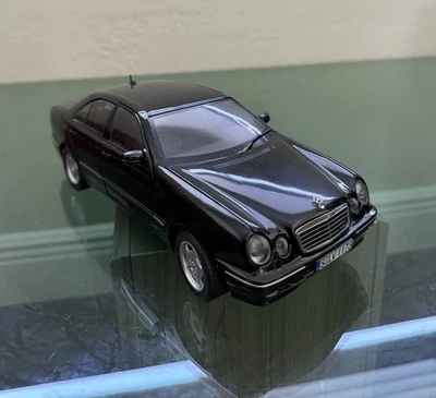 SUN STAR - Black MERCEDES-BENZ E320 Sedan- 1/18 DIECAST 1:18  Unboxed - Image 1 of 4