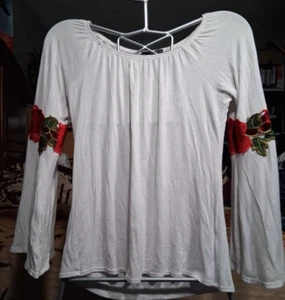 Discreet Size Medium Long Sleeve White Blouse With Roses On Sleeve - Picture 1 of 5