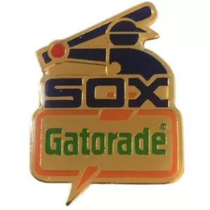 Vintage 1986 Chicago White Sox Logo Gatorade Souvenir Pin - Picture 1 of 2