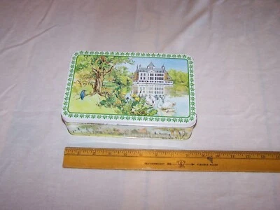 Vintage VERKADE Cookie / Cracker Tin HOLLAND - Estate Find - Swan Birds Cottages - Image 1 of 4