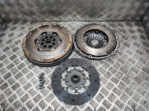 Renault Trafic MK3 2.0 M9R717 2022-25 Dual Mass FlyWheel With Clutch (V182) 28k - Picture 1 of 18