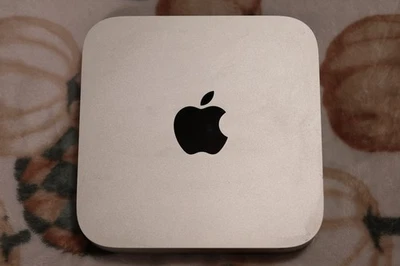 Apple Mac Mini Late 2014 Desktop Core i5 2.6 GHz, 8 GB, 1TB SATA **VERY GOOD - Image 1 of 4