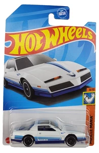 Hot Wheels 2023 Muscle Mania • Pontiac Firebird '84 • Coche diecast blanco 1:64 - Imagen 1 de 3