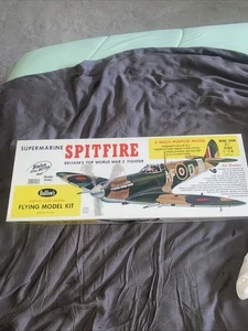 27-5/8" SUPERMARINE SPITFIRE WW2 Fighter Balsa Model Airplane Kit Guillow's 403 - Picture 1 of 5