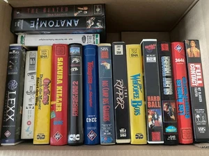 16 VHS Video Filme Ü18 Sammlung Paket Konvolut Restposten Lagerverkauf Abverkau1 - Picture 1 of 7