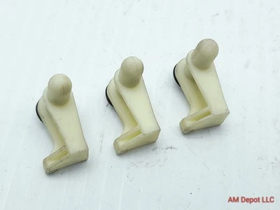 2010 Mini Cooper S R56 R55 R57 R58 R59 Rear Taillight Tail Lamp Expanding Nut 3p - Изображение 1 из 4