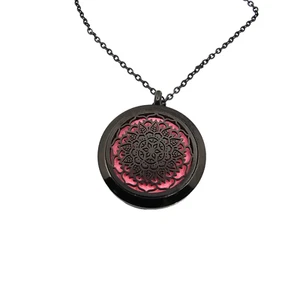 Collana con oli essenziali in acciaio inox mandala nero ipoallergenica NUOVA - Foto 1 di 8