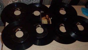 ELVIS PRESLEY LOT O F 7 - 45 RECORDS - Picture 1 of 3