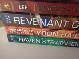 Yoon Ha Lee 4 book bundle all first editions 2020 complete Machineries series - Foto 1 di 20