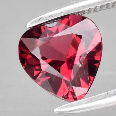 Piedra preciosa granate rodolita rosa púrpura natural corazón 1,09 quilates 6,5 x 6,5 mm, África Foto 1 de 4