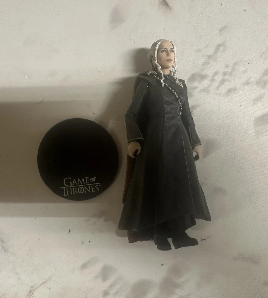 Figura de acción Juego de Tronos McFarlane Daenerys Targaryen con cabeza pintada personalizada Foto 1 de 3