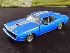 Ertl Modellauto Plymouth Cuda 1970 blau 1:18 - Bild 1 von 6