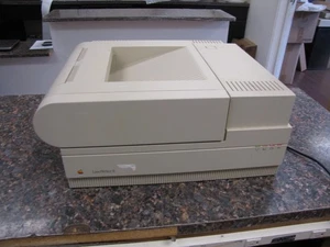 Vintage Apple LaserWriter II IIsc Printer M6000 - Powers on with green light - Picture 1 of 13