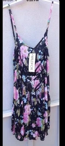 $103 Nuevo con etiquetas Wildfox Multicolor Floral Vestido con Ciervos Gráfico En la Parte Frontal Talla XS - Imagen 1 de 3