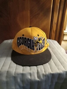 GEORGIA TECH YELLOW JACKETS BUZZ SNAPBACK CAP BY ZEPHYR - Picture 1 of 6