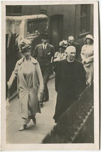 VISITA REAL NO IDENTIFICADA, REINA MARÍA, 1935, STOCKTON EN CAMISETAS? - ¿Durham? Postal - Imagen 1 de 2