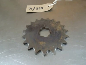 VINTAGE BRIDGESTONE 19T ENGINE FRONT SPROCKET. BS134 OR BS 134.UNIDENTIFIED? - Imagen 1 de 2
