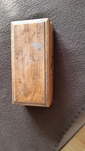 Alte Gewichte - Messing - im Holzblock - Bild 1 von 3