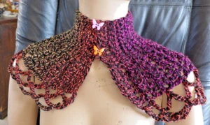 Handarbeit gehäkelt Kragen Schal Halstuch Tuch mehrfarbig weich Capelet Knöpfe Geschenk - Bild 1 von 9