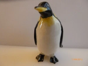 WADE PENGUIN FIGURINE PLAIN - Picture 1 of 5