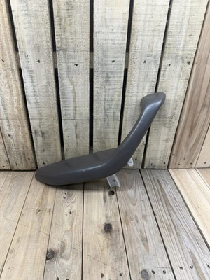 Toyota Sequoia 2001-2007 reposabrazos conductor manija de puerta OEM empuñadura izquierda marrón Foto 1 de 4