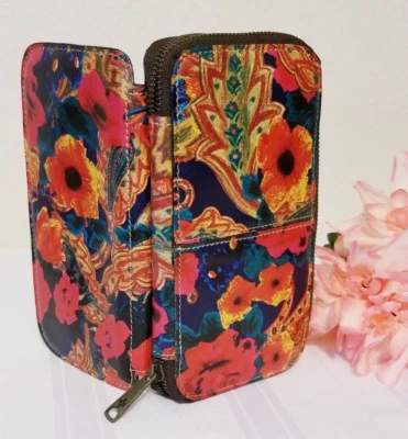 PATRICIA NASH ORIA Zipper LEATHER BILLFOLD WALLET in RED Floral PATTERN - Image 1 of 4