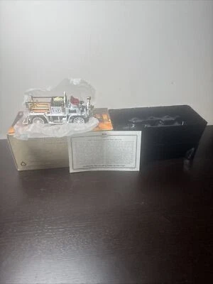 1907 SEAGRAVE AC53 FIRE ENGINE - YESTERYEAR - MATCHBOX COLLECTIBLES. NIB - Image 1 of 4