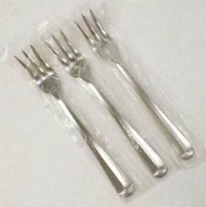 3 Lifetime Cutlery Fish Forks Stainless Steel Japan Vintage Colonial Style - Picture 1 of 5