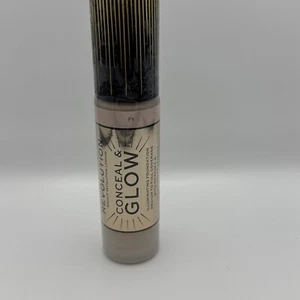 Revolution Makeup Conceal And Glow Foundation - Picture 1 of 3