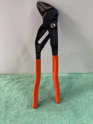 Klein Tools D531-10 Quick-Adjust Klaw 10" Pump Pliers