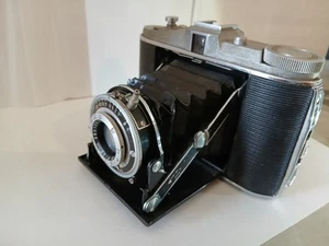 Agfa Isolette Folding Camera Argentique moyen Apotar lens F/ 4.5 85 mm - Imagen 1 de 15