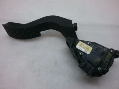 Pedal de acelerador a gás 8D1723523E 2001 AUDI A6 A-15N - Imagem 1 de 4