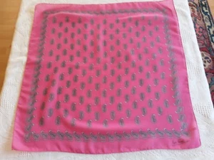N27 FOULARD CARRE FUSHIA polyester 66x67cm SQUARE SCARF Panuelo cuadrado - Imagen 1 de 5