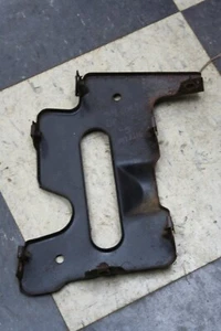 1974-76 Mercury Cougar LEFT HEAD LIGHT GRILL BRACE MIDDLE BEHIND LIGHT BRACKET - Picture 1 of 10