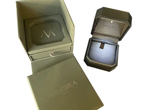 Messika Schmuck Anhänger Halskette LED Box Etui komplett mit Versandtasche - Bild 1 von 3