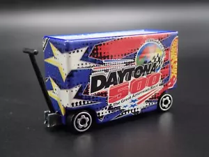 NASCAR Attrezzo Cart Guerra Carro Daytona 500 Hot Wheels 1:64 Modello Auto - Foto 1 di 7