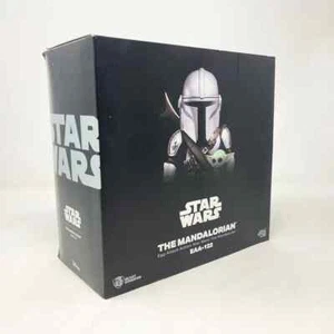 Beast Kingdom Star Wars: The Mandalorian: The Mandalorian EAA-122 Egg Attack New - Picture 1 of 1
