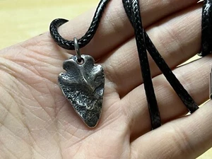 Solid 925 Sterling Silver Mens Unique Stone Arrow Head Pendant Cord Necklace - Picture 1 of 12